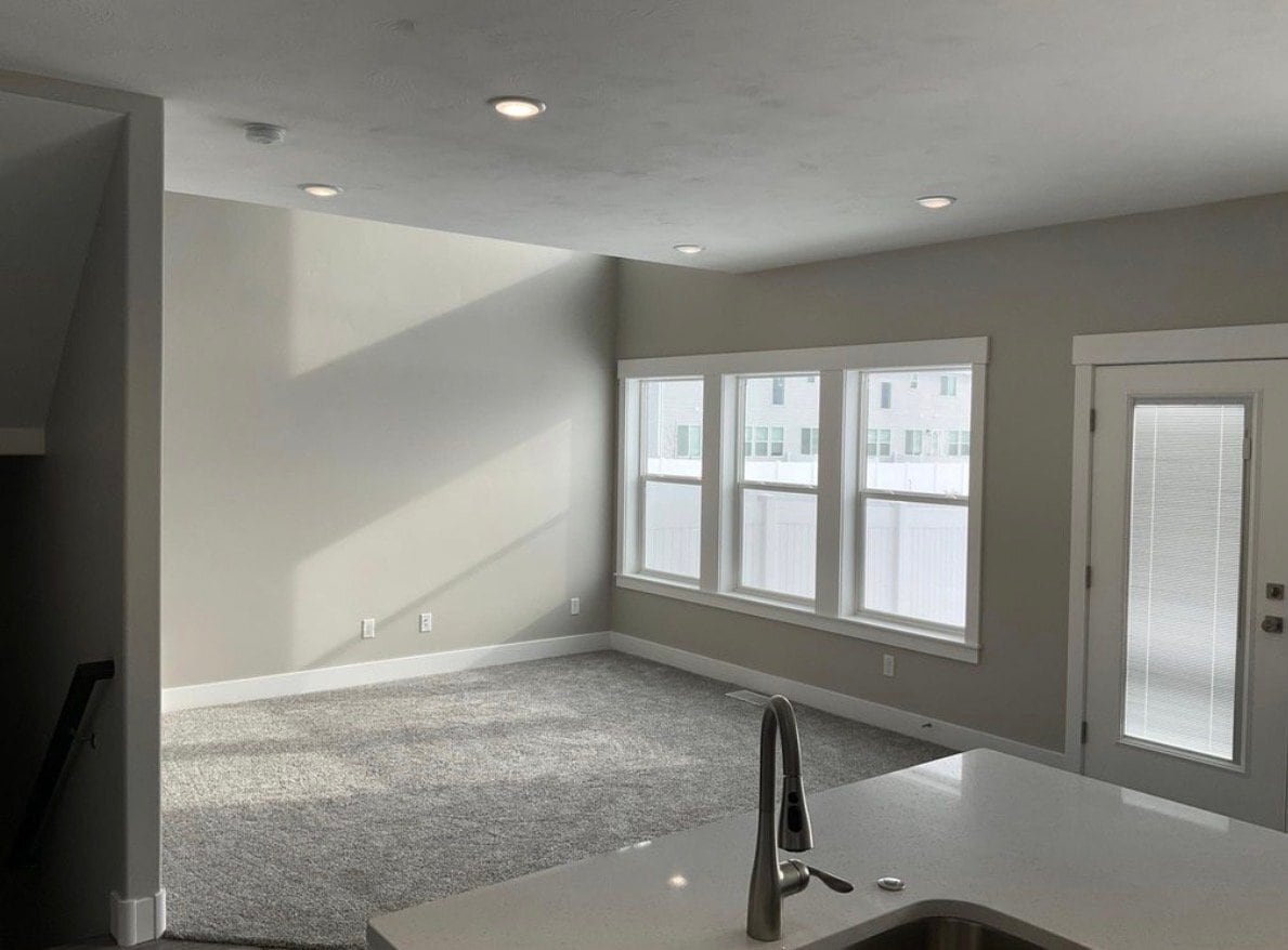 Building Photo - 3538 E 107 N