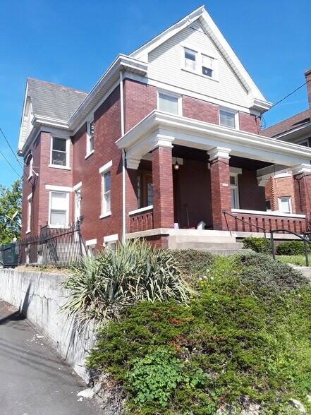 Building Photo - 2401 Fairview Ave