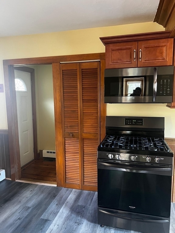 Building Photo - 28 Glen St