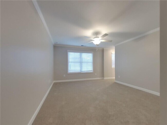Building Photo - 123 E Rdg Wy