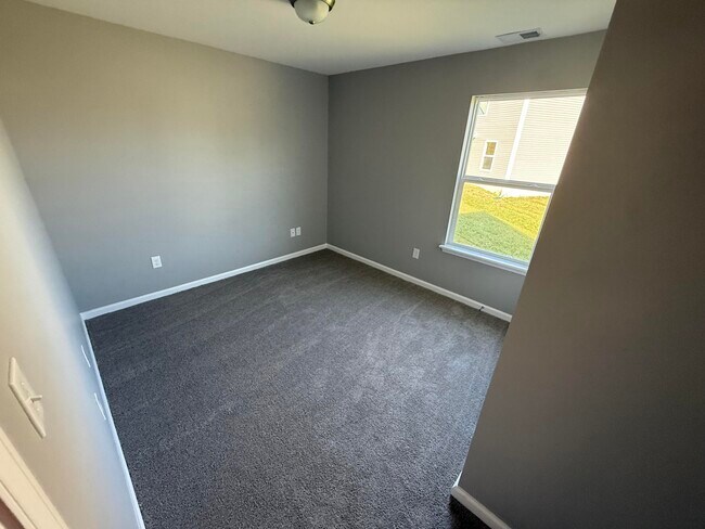 Building Photo - 6061 Arbor Wds Wy