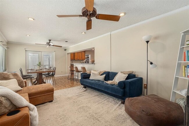 Building Photo - 4307 S Thatcher Ave