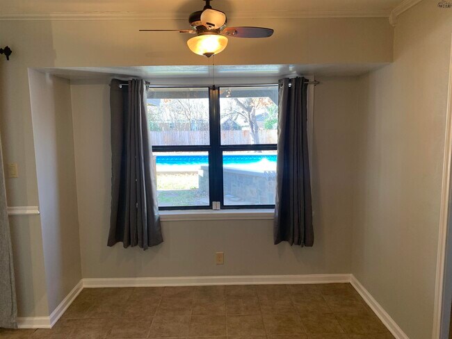 Building Photo - 2902 McNiel Ave