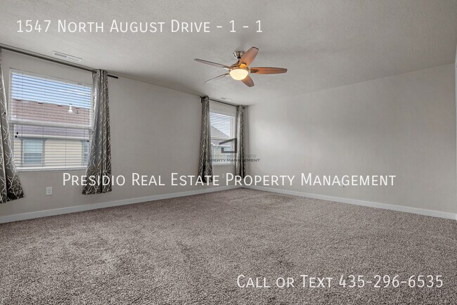 Building Photo - 1547 N August Dr