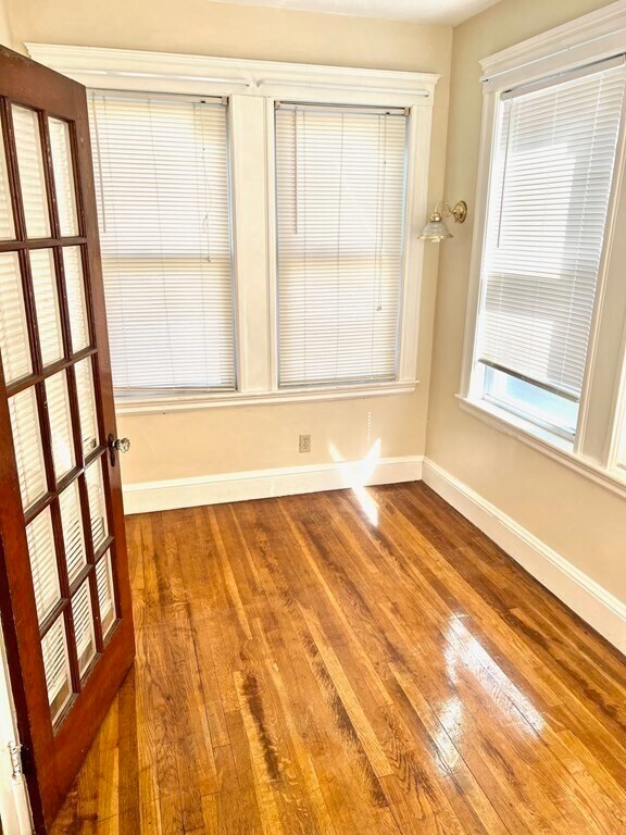 Building Photo - 15 Woodrow Ave