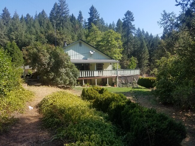 Building Photo - 22305 Canyon Way