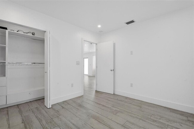 Building Photo - 160 NW 121st St