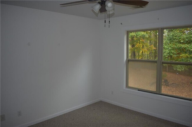 Building Photo - 43 Jessel Ln