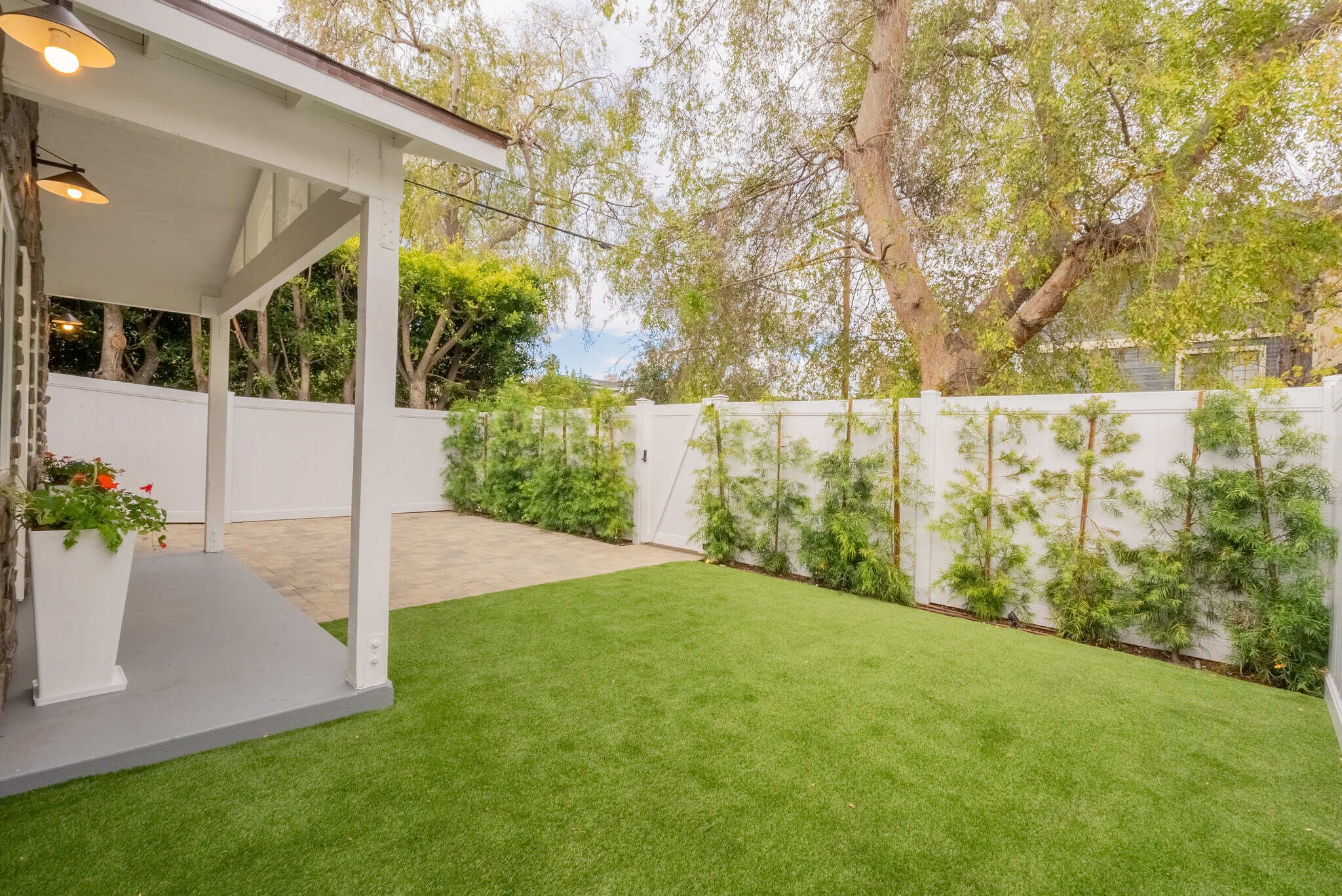 Private Yard - 14902 Hesby St