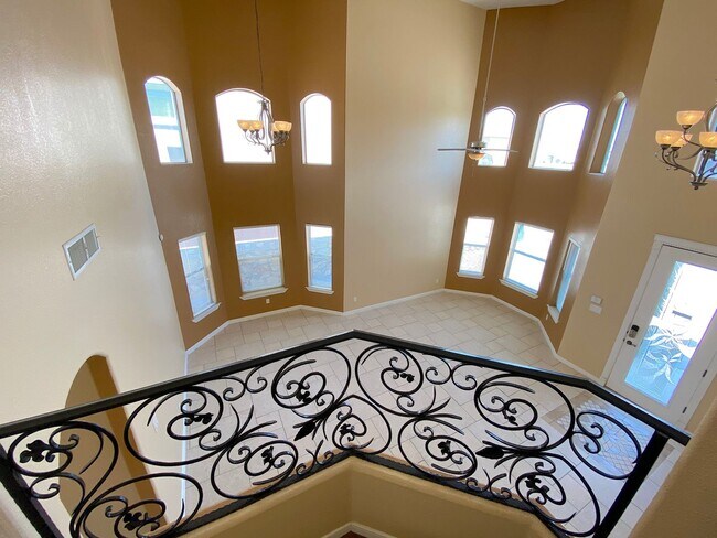 Building Photo - Northeast El Paso/Sandstone Ranch Estates 4 Bed 2.5 Bath Refrig A/C