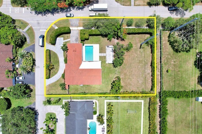 Building Photo - 7700 SW 139th Ter