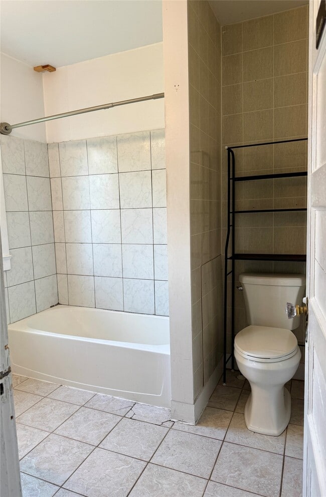 Building Photo - 14 Dennison Ave