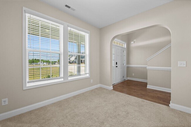 Building Photo - Gorgeous 3 Bed 2.5 Bath Home in Lexington Plantation