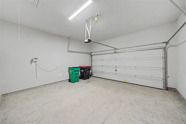 Building Photo - 1207 Carswell Grove Dr