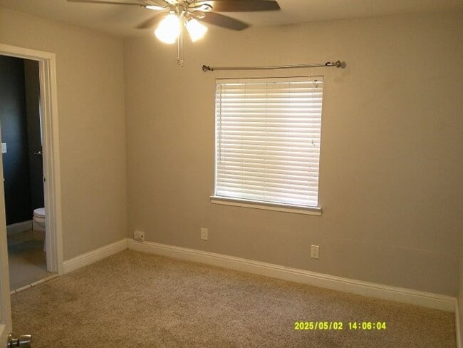 Building Photo - 3 N College St