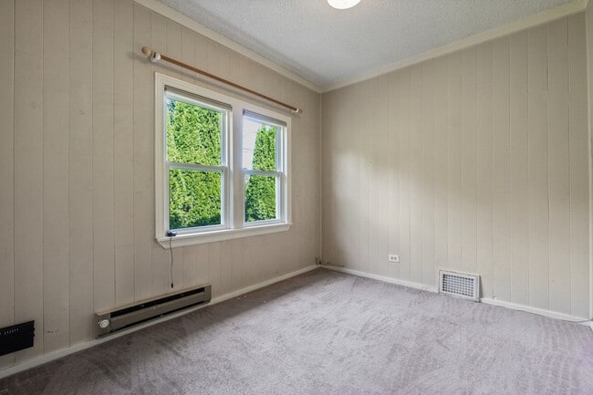 Building Photo - 7841 12th Ave NE