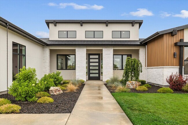 Building Photo - Luxury Rental | Dry Creek Ranch Estates