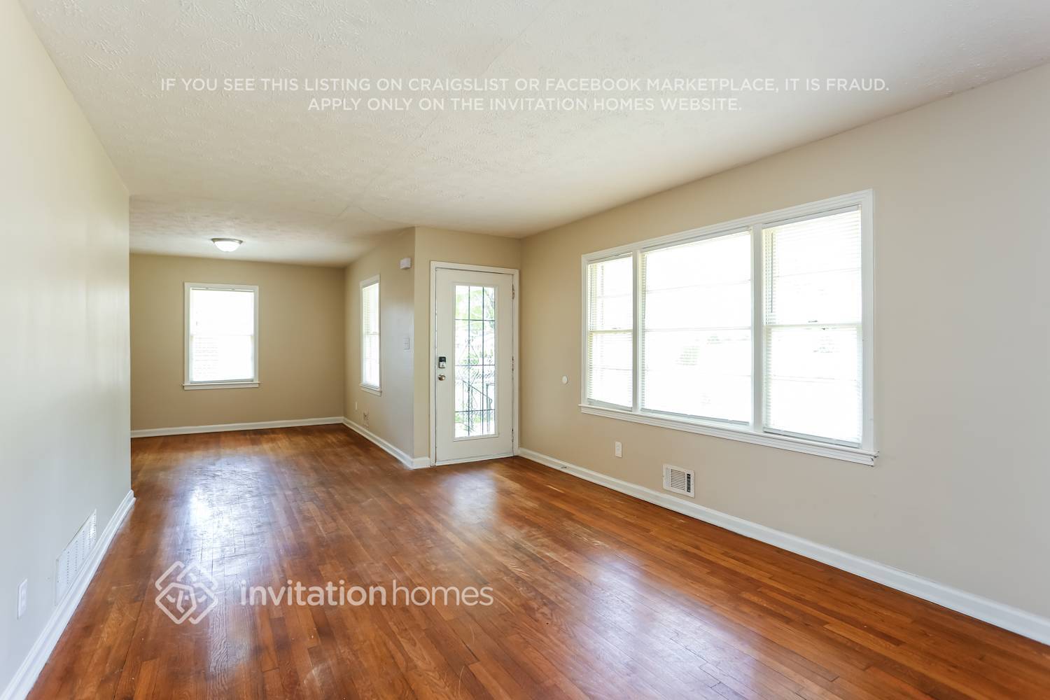 Building Photo - 2121 Cherry Ln