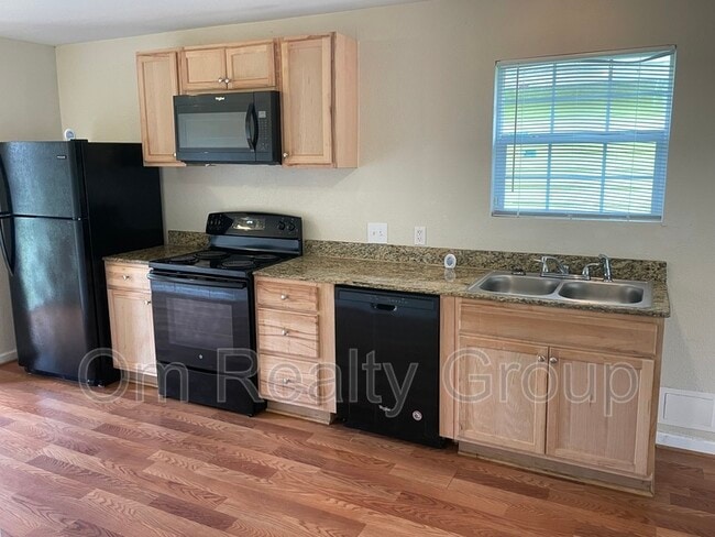 Building Photo - 3942 King St