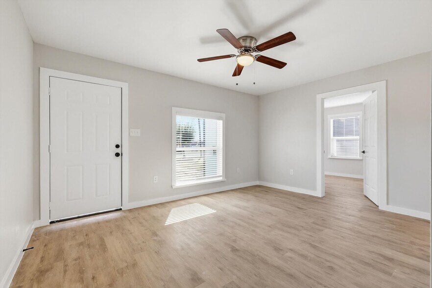 Building Photo - 2859 Marjorie Ave