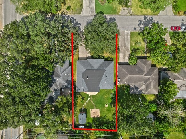 Building Photo - 6031 Moonmist Dr