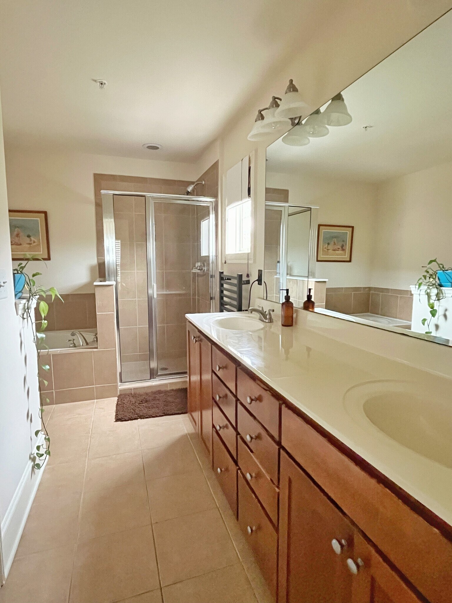 Building Photo - 6453 Chariot St