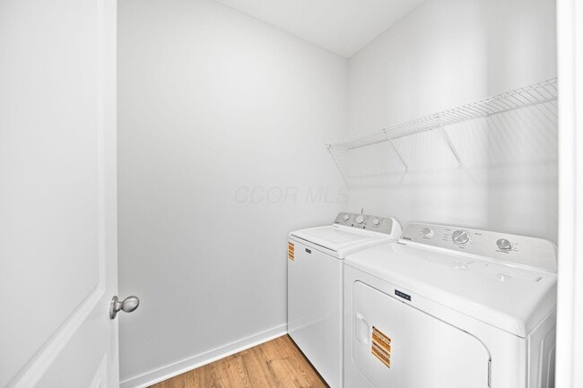 Building Photo - 511 Darliene Dr