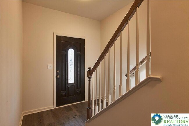 Building Photo - 6639 Stein Way