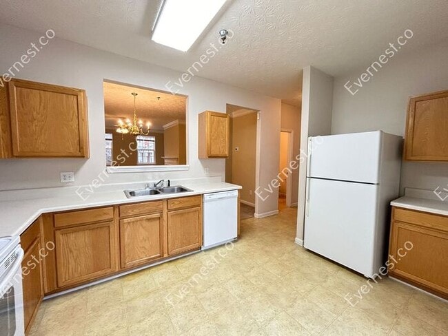 Building Photo - 128 Weatherstone Square Dr