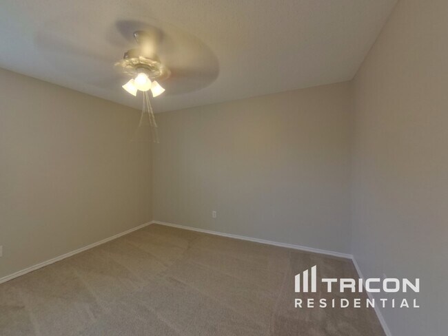 Building Photo - 5009 River Rock Blvd
