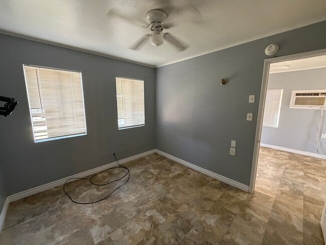 Building Photo - Cute 1 bed 1 bath