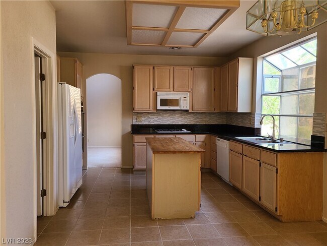 Building Photo - 7624 W Delaware Bay Dr