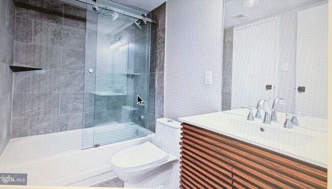 Building Photo - Painter Crossing