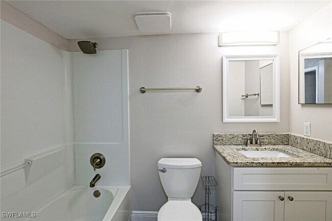 Building Photo - 5305 Summerlin Rd