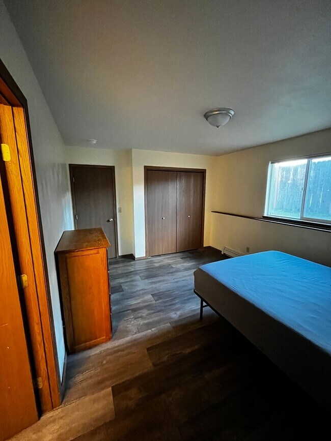 Building Photo - 94 N Grogan St