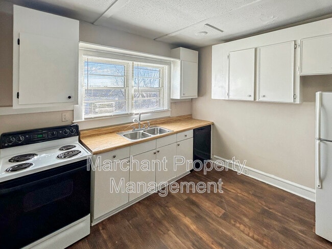 Building Photo - 1 Traction St