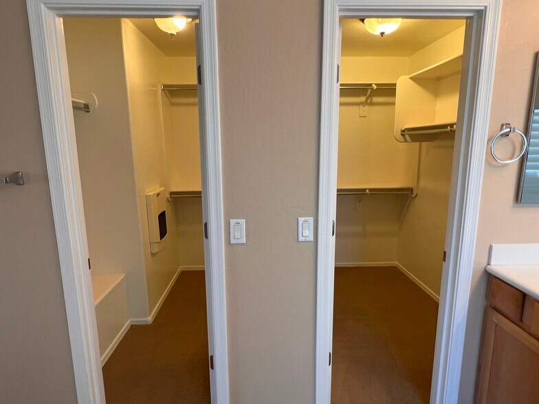 Building Photo - 6631 S Classic Way