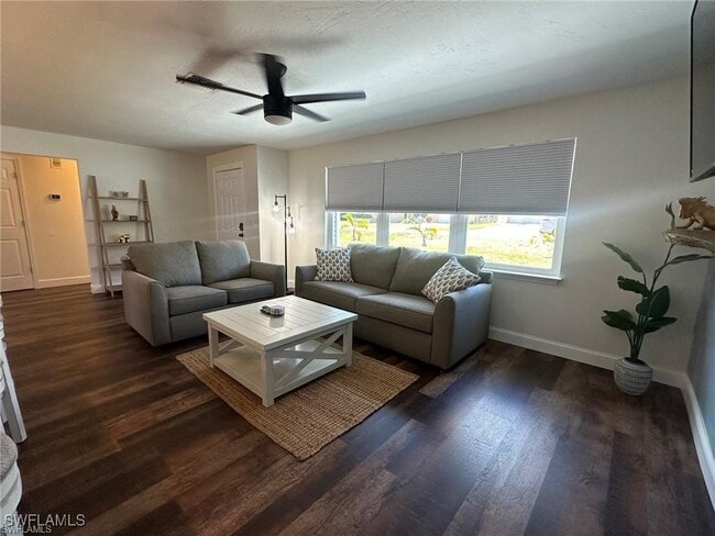 Building Photo - 723 Sabur Ct