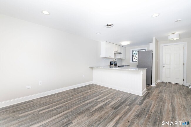 Building Photo - 101 Cedar Hollow Dr