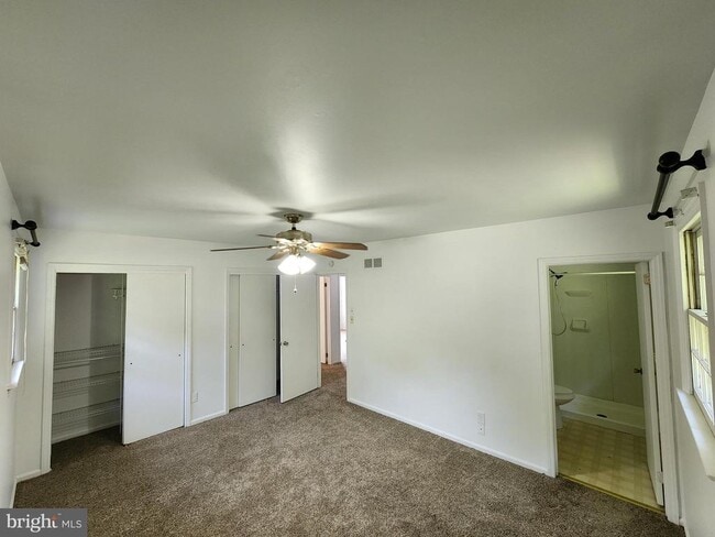 Building Photo - 32 Scioto Ct