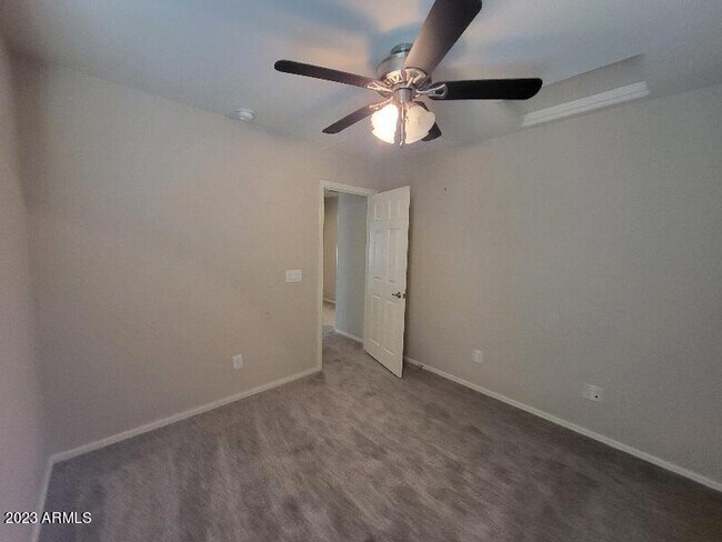 Building Photo - 7255 N 89th Dr