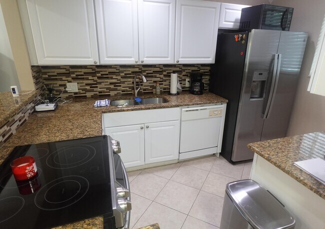 Building Photo - 4381 Trevi Ct