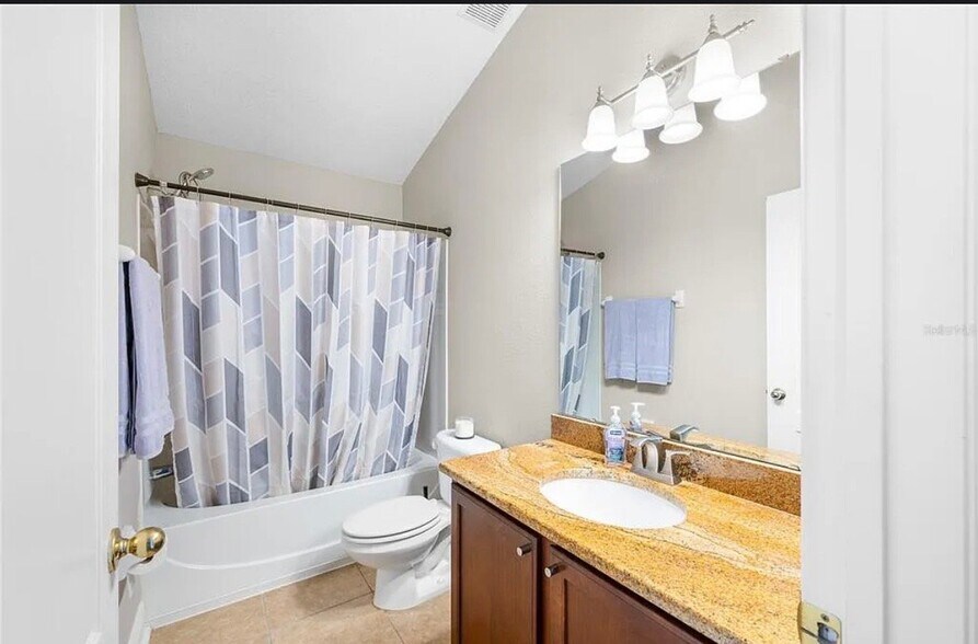 Building Photo - 10235 Cala Lily Trail