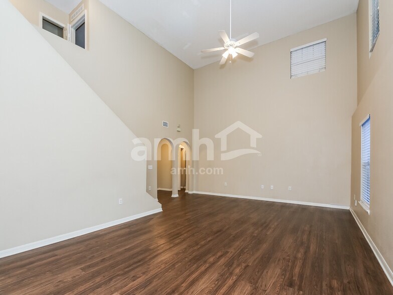 Building Photo - 87211 Kipling Dr