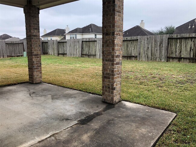 Building Photo - 18019 Timerwalk Ln