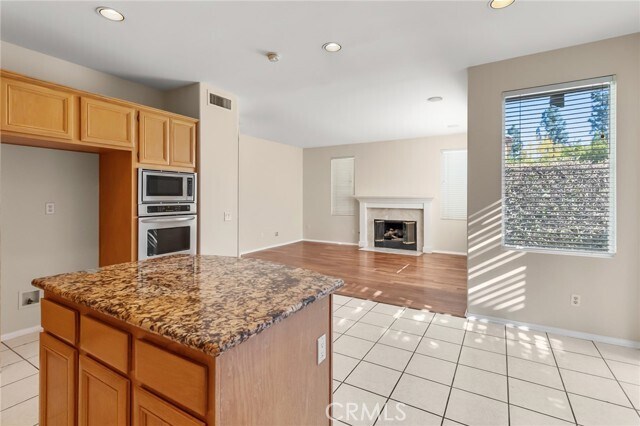 Building Photo - 104 Silver Fox