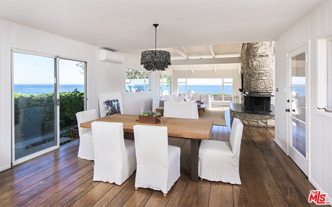Building Photo - 28028 Sea Ln Dr