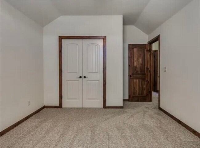 4th bedroom - 8713 Mercato St