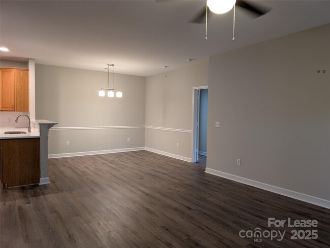 Building Photo - 16246 Redstone Mountain Ln