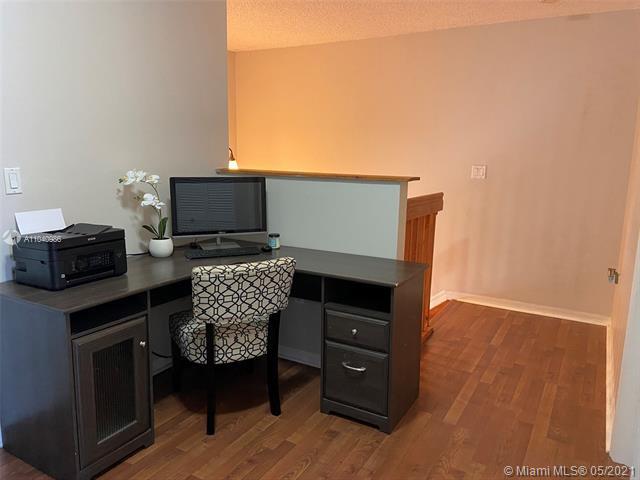 Building Photo - 7026 SW 164th Ct